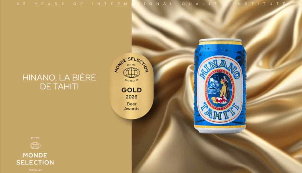 1046026-A (Gold Background) copie